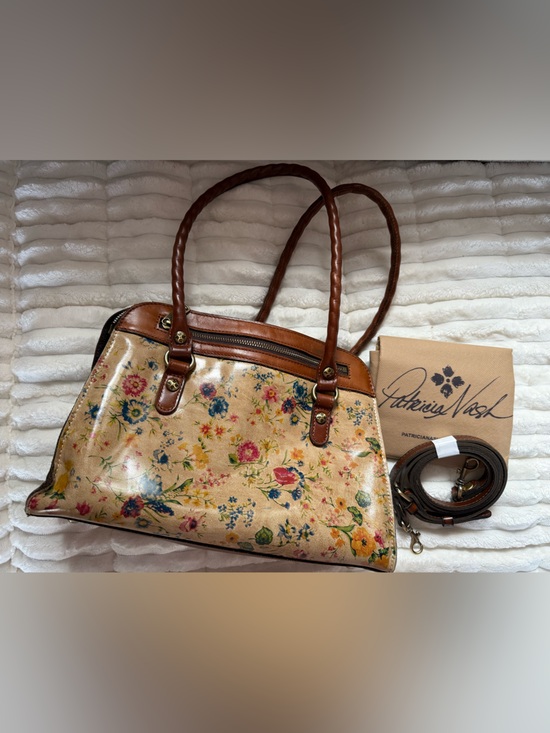 Patricia Nash Handbags - Patricia Nash Floral Bag